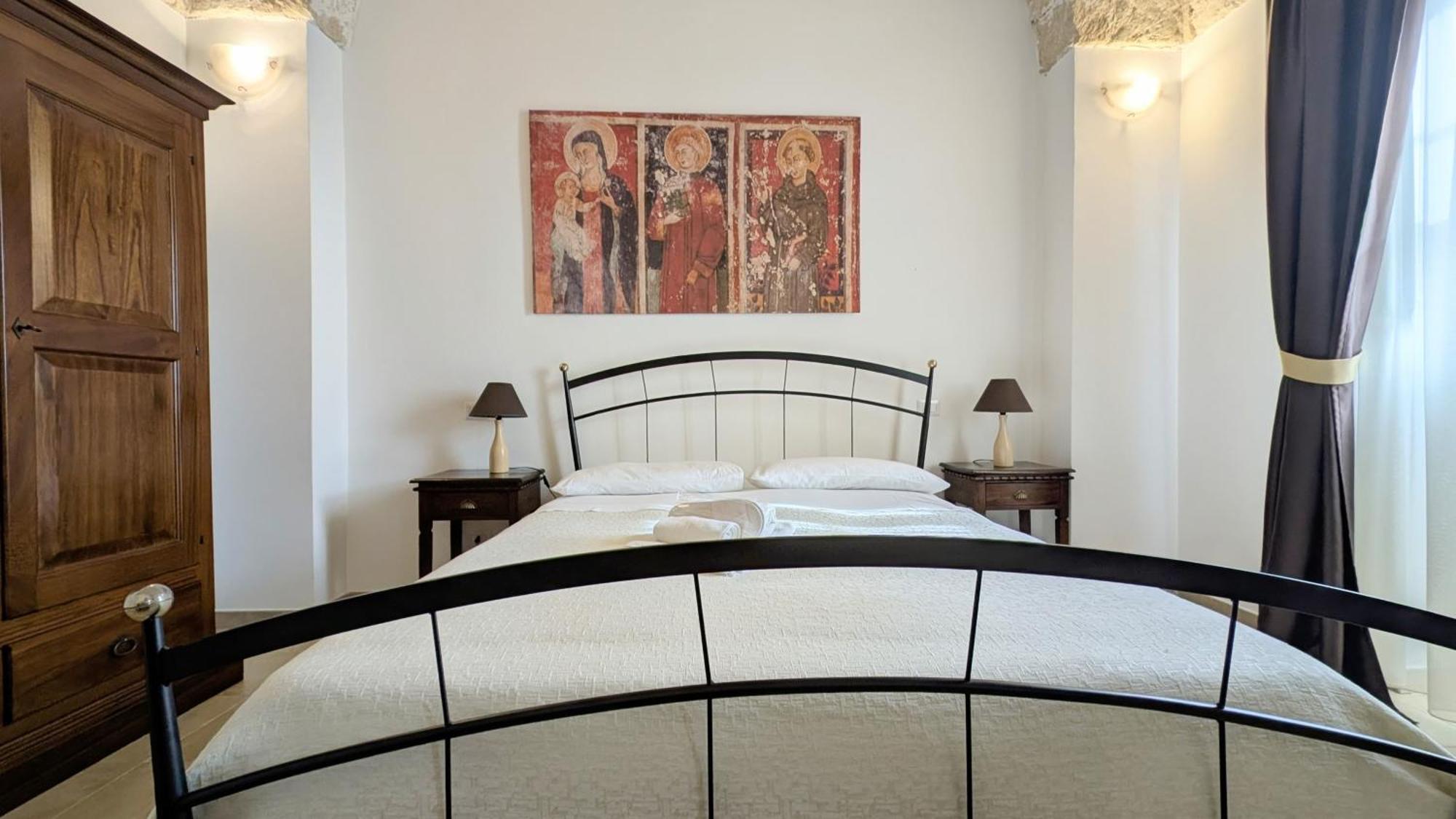 B&B Corte Regina Esther เวเญ ภายนอก รูปภาพ
