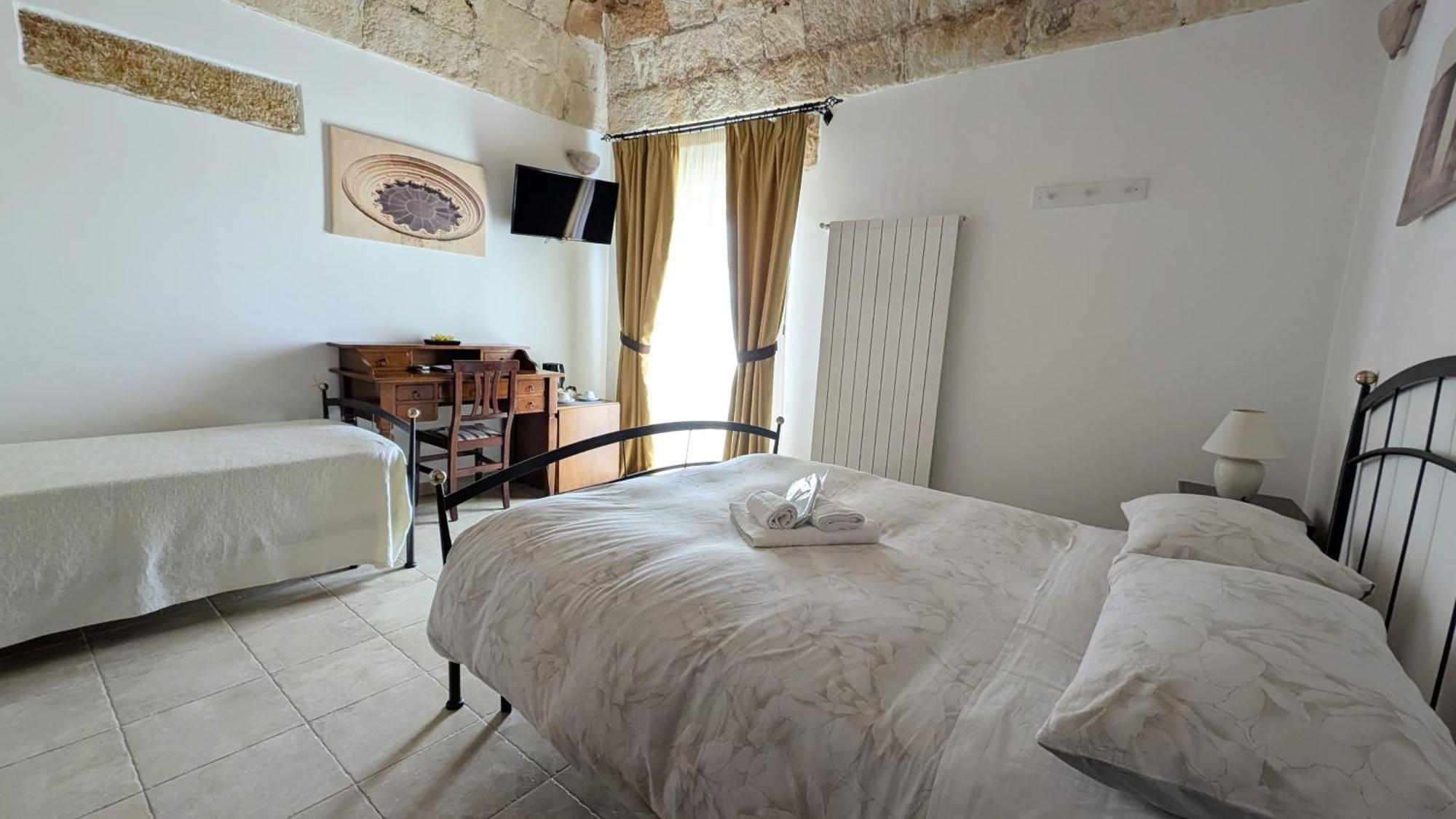 B&B Corte Regina Esther เวเญ ภายนอก รูปภาพ