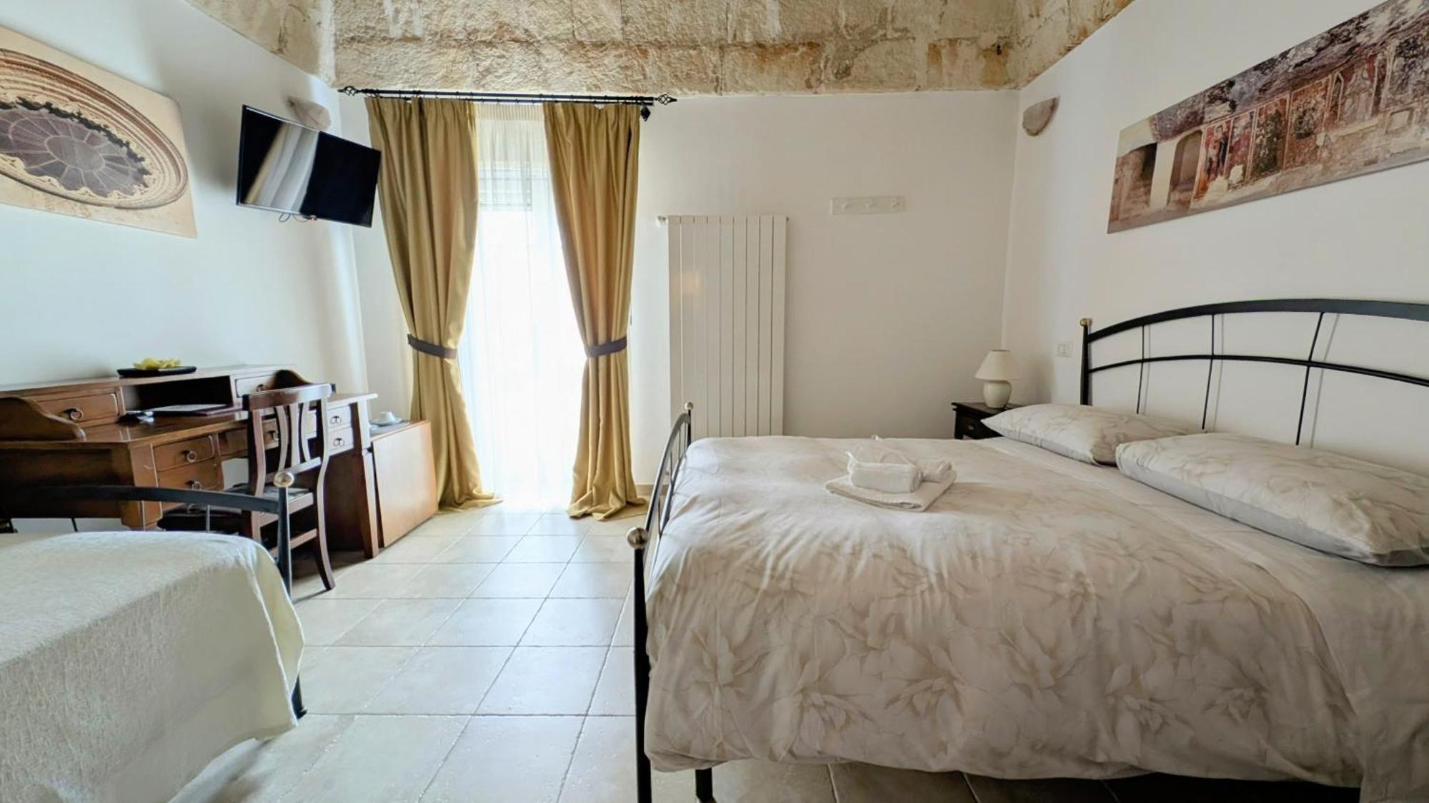 B&B Corte Regina Esther เวเญ ภายนอก รูปภาพ